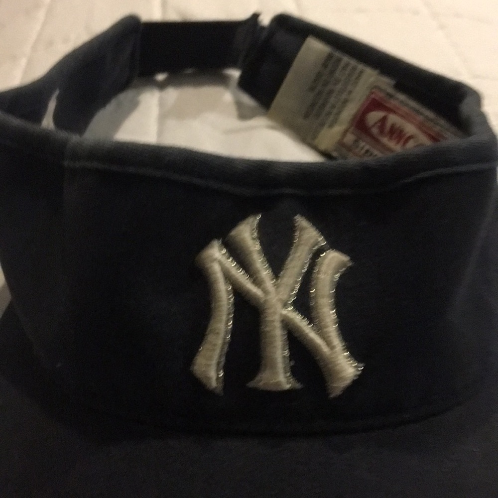 NY Yankees vintage visor